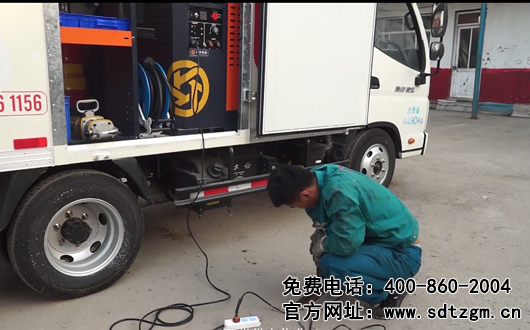 移動(dòng)式上門(mén)保養(yǎng)服務(wù)車(chē)發(fā)電空壓電焊一體機(jī)使用圖片